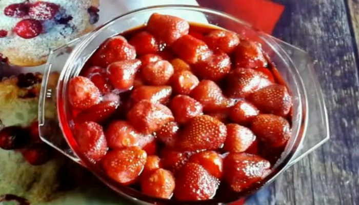 afef15c0da40883109b050dfb1b35115 Густе варення з полуниці з цілими ягодами на зиму