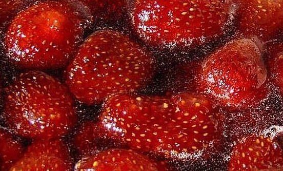 be00973dbc4f8a2e2834a7451561fe76 Густе варення з полуниці з цілими ягодами на зиму