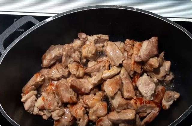 4fde253ba2fa9d32b342aad4bae8ff56 Гречка з мясом на сковороді — смачні рецепти в домашніх умовах