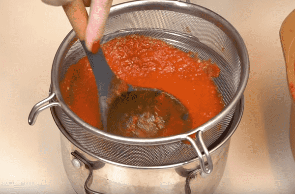 domashnijj ketchup iz pomidorov na zimu   palchiki oblizhesh55 Домашній кетчуп з помідорів на зиму — пальчики оближеш