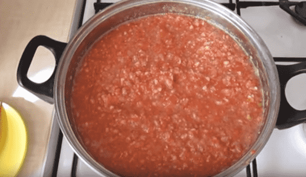 kak prigotovit tomatnyjj sous iz pomidor na zimu v domashnikh usloviyakh164 Як приготувати томатний соус з помідорів на зиму в домашніх умовах