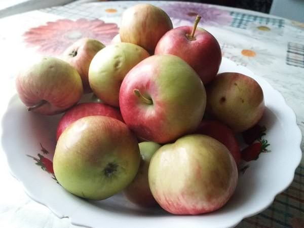 kompot iz yablok na zimu – prostojj recept na 3 litrovuyu banku139 Компот з яблук на зиму – простий рецепт на 3 літрову банку
