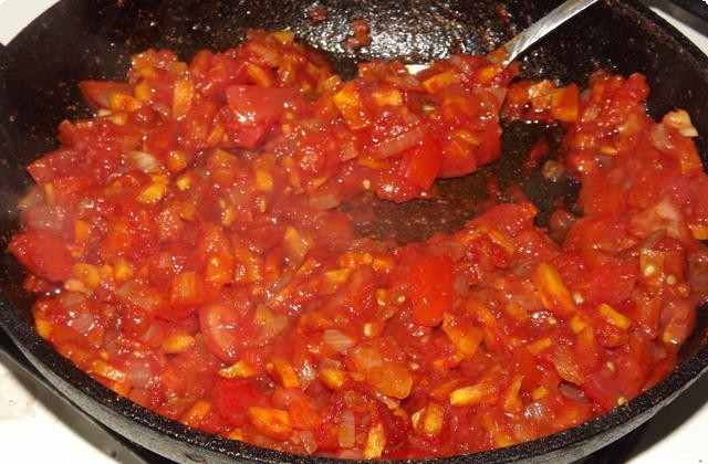 0b1f44abcf8939cfcc44d0f4ed66b7e8 Суп харчо — смачний рецепт зі свинини з рисом і томатною пастою