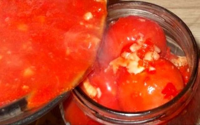 33d4a9eb78840965ea965eee1343dcf8 Консервування помідорів на зиму, кращі рецепти заготівлі дуже смачних томатів у власному соку