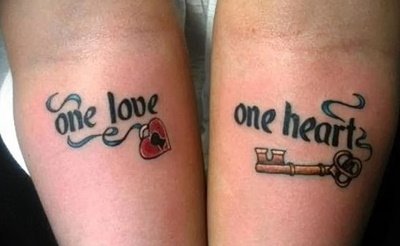 3472e0c016355a3f4afe2e6cab976c67 Парні татуювання для двох закоханих. Ескізи, фото написи з перекладом для чоловіка та дружини, хлопця і дівчини