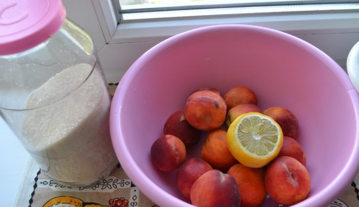 3d7d4b18cc024e24543286c075baa41a Варення з персиків на зиму. Простий рецепт персикового варення в домашніх умовах