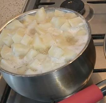 4d348ab0a52fcedb76dca8d30717bf5c Картопляна запіканка з фаршем в духовці — рецепти смачною запіканки з картоплі