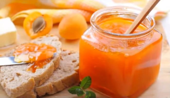 5f0c077cf03930becdbc0c2324793570 Варення з абрикосів: прості рецепти смачного густого абрикосового джему