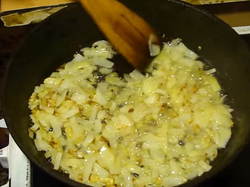 618ed02b43738959e3088eb33fcd7231 Як смажити свіжі та заморожені опеньки з картоплею на сковороді