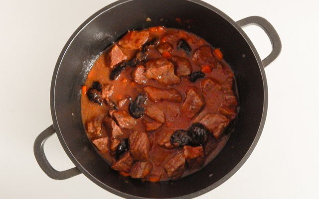 6b11c18781e6bdad7885a489408ed8bc Рецепти приготування смачного мяса з чорносливом на сковороді в духовці, в мультиварці, з різних видів мяса