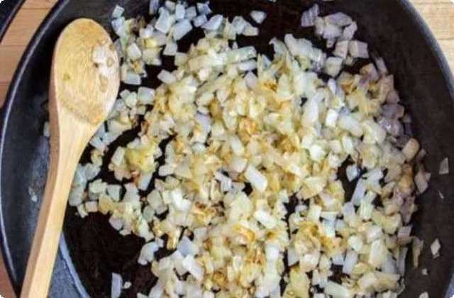 92dd8d03f18beb002b61cf566cbe02bd Дуже смачні вареники з картоплею   рецепти в домашніх умовах
