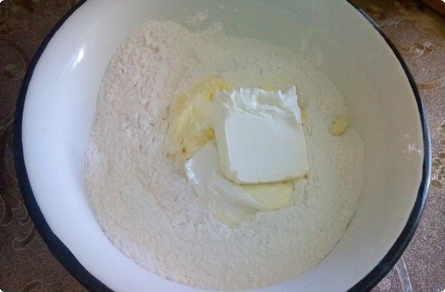 a8fb6bff896838d3a29852982049720f Яблучний пиріг з корицею — простий рецепт приготування в духовці