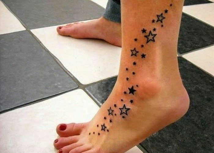 d1337befa1a48afaaeae6985c91e5937 Татуювання для дівчат на нозі. Фото красиві візерунки, маленькі написи, значення
