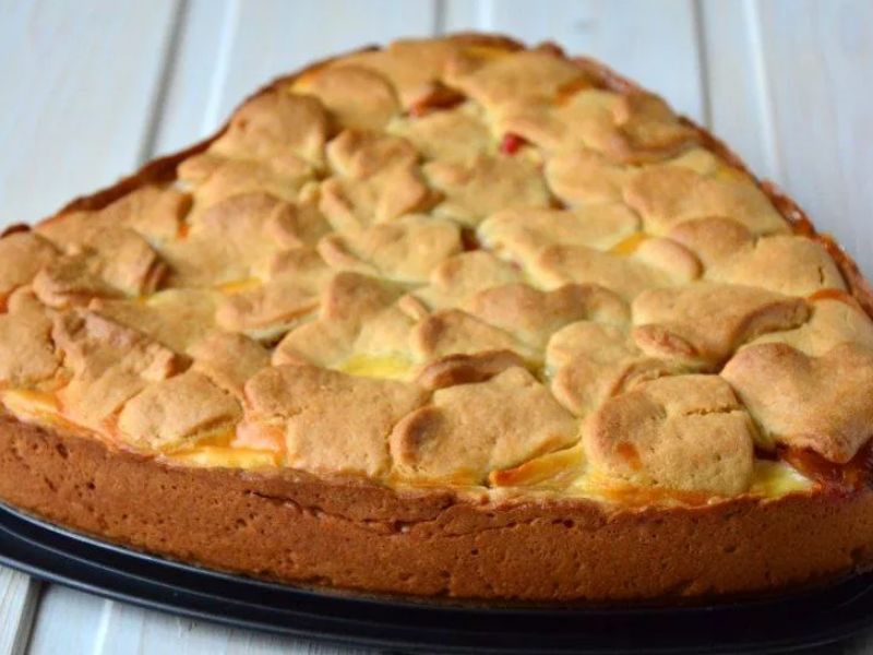 ee9d88bf941e989f1bbc41aae5230573 Пиріг шарлотка з яблуками — найпростіші рецепти пишною шарлотки в духовці