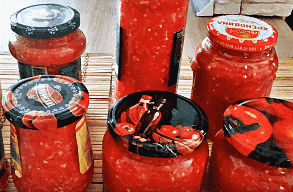 khrenovina – klassicheskijj recept prigotovleniya iz pomidor i khrena s chesnokom15 Аджика – класичний рецепт приготування з помідор і хрону з часником
