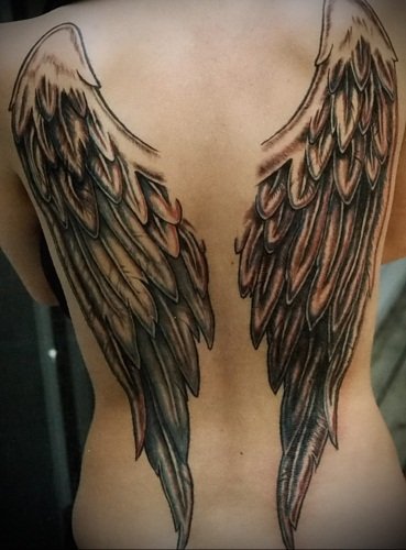 55c2caf2293842b03aaaa2d7cfe7e7e4 Татуювання на спині для дівчат. Фото, ескізи, написи з перекладом, крила