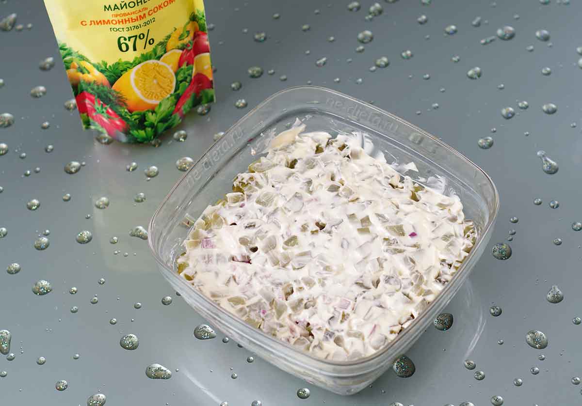 8d14ba6272c140c72f9b044d8e122452 Як приготувати салат «Курочка Ряба» — простий рецепт смачного листкового салату з куркою з покроковим фото