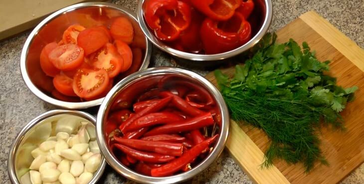 adzhika iz pomidor i chesnoka: klassicheskie recepty na zimu31 Аджика з помідор і часнику: класичні рецепти на зиму