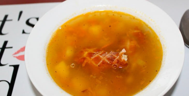 gorokhovyjj sup s kopchenostyami   8 klassicheskikh receptov109 Гороховий суп з копченостями — 8 класичних рецептів