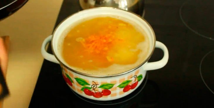 gorokhovyjj sup s kopchenostyami   8 klassicheskikh receptov115 Гороховий суп з копченостями — 8 класичних рецептів