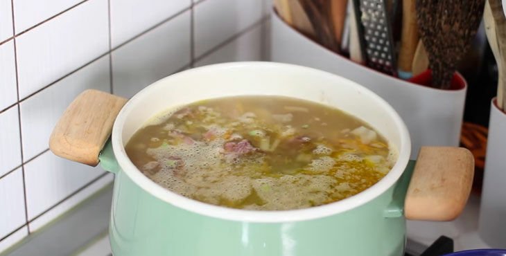 gorokhovyjj sup s kopchenostyami   8 klassicheskikh receptov125 Гороховий суп з копченостями — 8 класичних рецептів