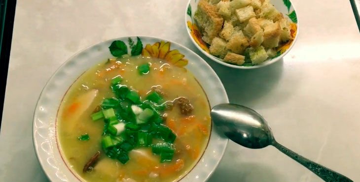 gorokhovyjj sup s kopchenostyami   8 klassicheskikh receptov65 Гороховий суп з копченостями — 8 класичних рецептів