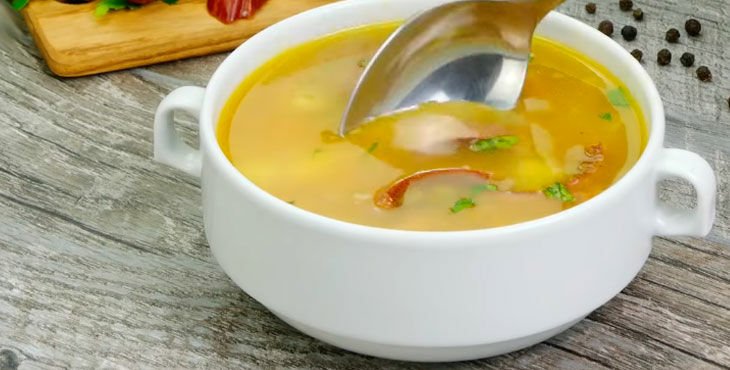 gorokhovyjj sup s kopchenostyami   8 klassicheskikh receptov71 Гороховий суп з копченостями — 8 класичних рецептів