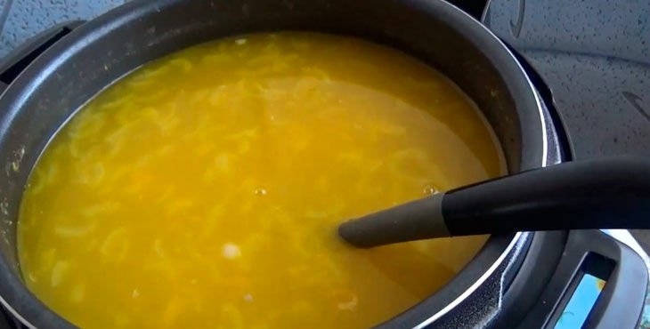 gorokhovyjj sup s kopchenostyami   8 klassicheskikh receptov89 Гороховий суп з копченостями — 8 класичних рецептів