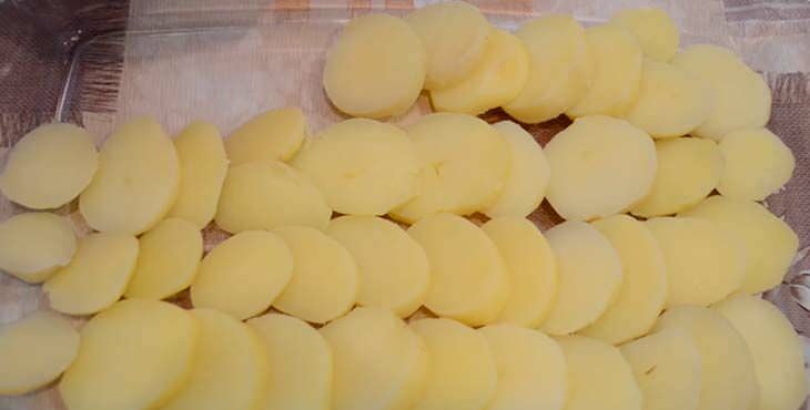 kartoshka s gribami v dukhovke   9 fotoreceptov150 Картопля з грибами в духовці — 9 фоторецептов