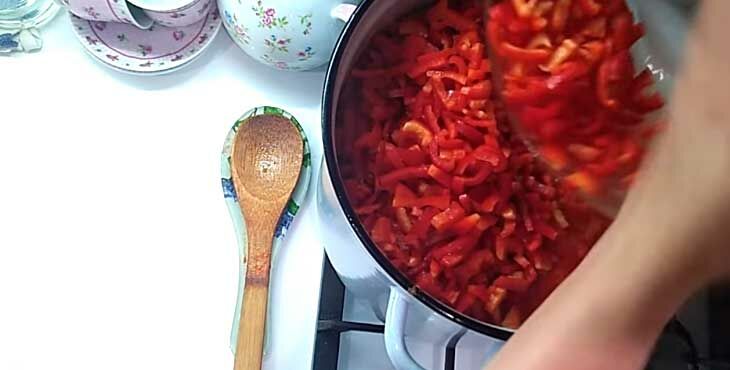 lecho iz perca i pomidor na zimu: recepty palchiki oblizhesh333 Лечо з перцю і помідорів на зиму: рецепти пальчики оближеш