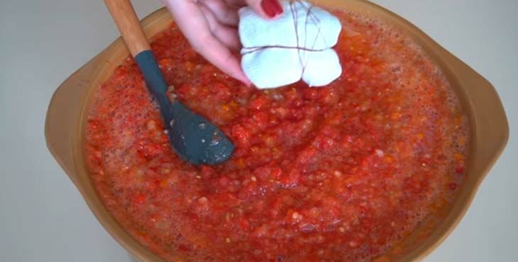 pasta iz pomidor na zimu v domashnikh usloviyakh   palchiki oblizhesh212 Паста з помідорів на зиму в домашніх умовах   пальчики оближеш