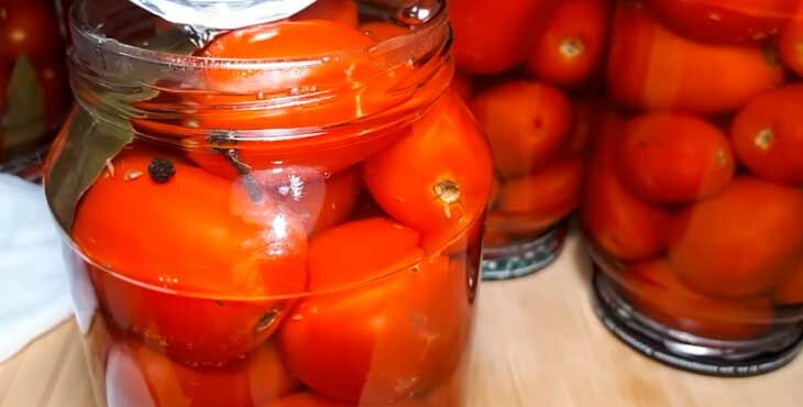 pomidory marinovannye na zimu   ochen vkusnye i sladkie422 Помідори мариновані на зиму   дуже смачні і солодкі