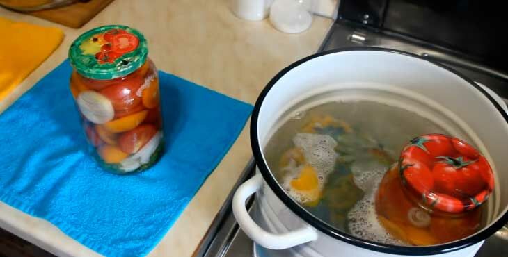 pomidory marinovannye na zimu   ochen vkusnye i sladkie459 Помідори мариновані на зиму   дуже смачні і солодкі