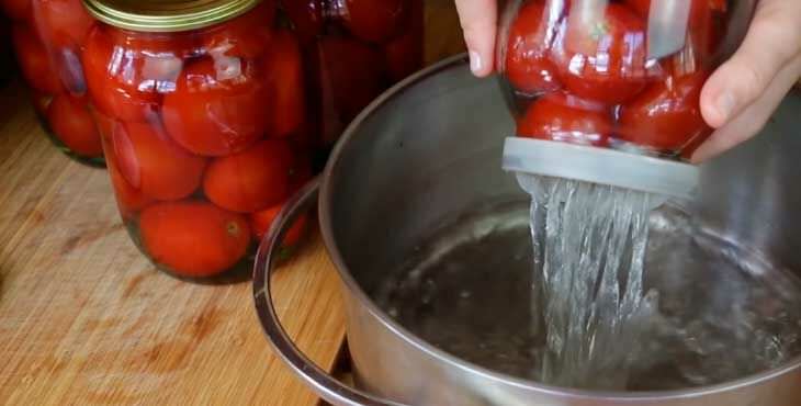 pomidory marinovannye na zimu   ochen vkusnye i sladkie468 Помідори мариновані на зиму   дуже смачні і солодкі
