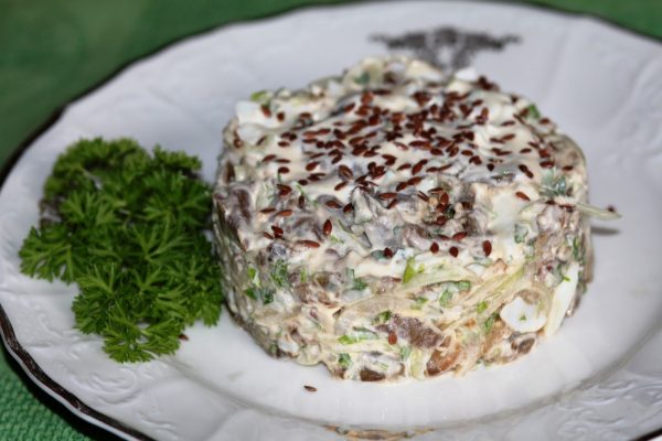 salat iz baklazhanov vkusnotishha na kazhdyjj den: poshagovyjj recept129 Салат з баклажанів Смакота на кожен день: покроковий рецепт