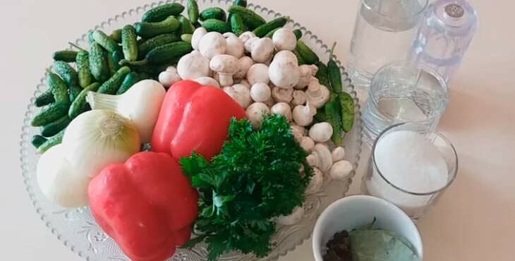 salat iz ovoshhejj na zimu palchiki oblizhesh bez sterilizacii101 Салат з овочів на зиму Пальчики оближеш без стерилізації