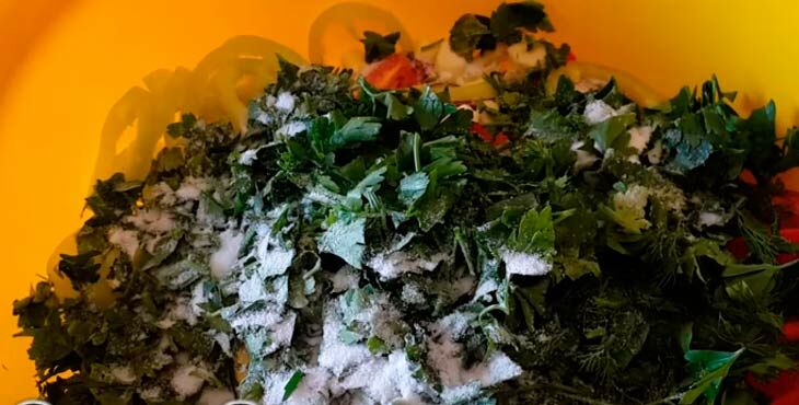 salat iz ovoshhejj na zimu palchiki oblizhesh bez sterilizacii123 Салат з овочів на зиму Пальчики оближеш без стерилізації
