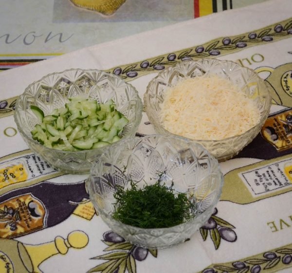 salat iz pecheni treski klassicheskijj: recepty s yajjcom i risom, foto i video51 Салат з печінки тріски класичний: рецепти з яйцем і рисом, фото і відео