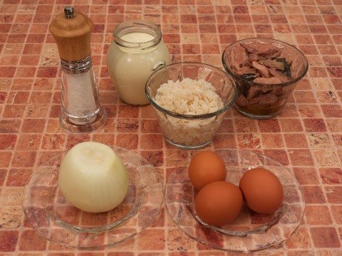 salat iz pecheni treski klassicheskijj: recepty s yajjcom i risom, foto i video53 Салат з печінки тріски класичний: рецепти з яйцем і рисом, фото і відео