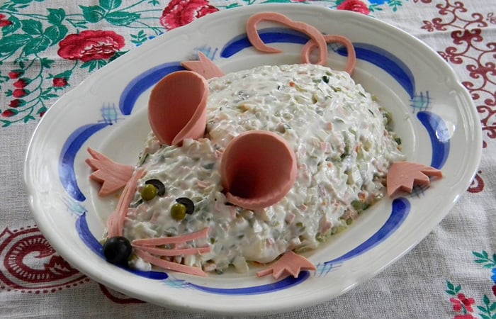 0de16218ef13e6b8d0e661308e5350a0 Салат у вигляді щура (миші) на Новий рік. Топ 8 рецептів новорічних салатів