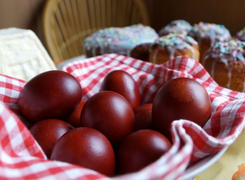 2ddd2a3f5fb1bc0fd18c45023b3590f4 Як пофарбувати яйця на Великдень? Фарбування великодніх яєць своїми руками