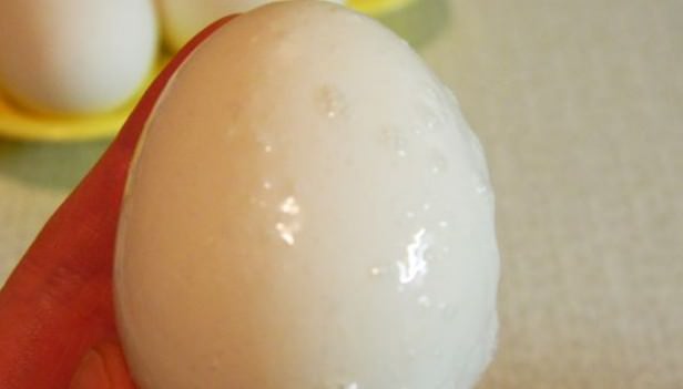 376c70cfabd8546b2efcca529f95bfd5 Як правильно і красиво фарбувати яйця на Великдень? Нові ідеї фарбування яєць в домашніх умовах
