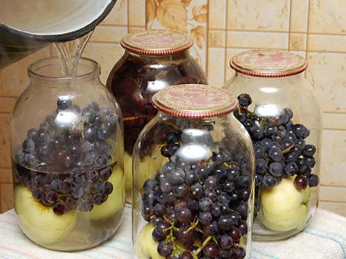 3a50f1d10294961e3fece23ed9bd6c3a Компот з винограду на зиму — 5 рецептів на 3 літрову банку