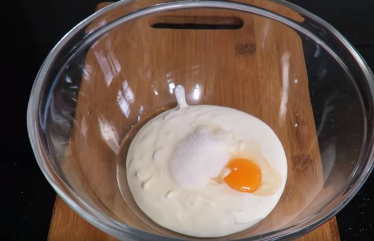 3ac112564f17d924d953975dc63df8a9 Пиріжки з яйцем і зеленою цибулею смажені на сковороді: смачні рецепти