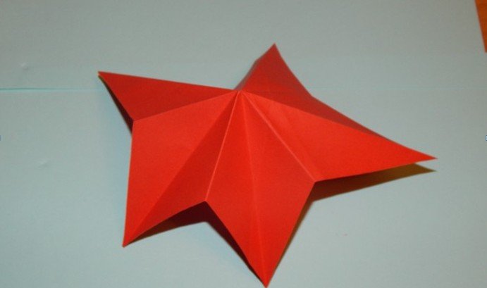 3c90a4ba2e5e4aeffda74d2b4c7e2185 Обємна зірка з паперу — як скласти + шаблони (схеми) для вирізання