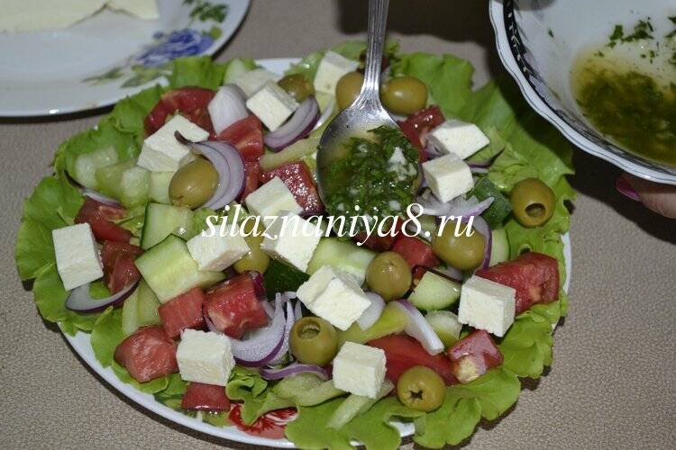 4d43a949e8c9f2b9d81a00905cf5f536 Грецький салат з бринзою: класичний рецепт