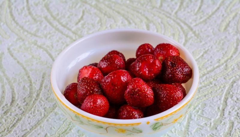 5c94463f632d89d48c80a8dd609541f7 Як варити варення з полуниці Вікторія, щоб ягоди були цілими?