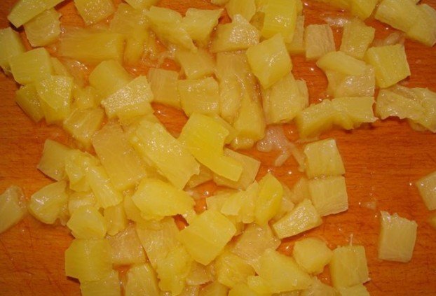 6c287a132c5bb08e4a201d4dfe389c74 Салат з ананасом і куркою (класичні покрокові рецепти)