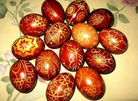 7c3d51d305f7c9822c1fa010e47f9451 Як правильно і красиво фарбувати яйця на Великдень? Нові ідеї фарбування яєць в домашніх умовах