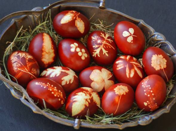 8a9d231bf2b9884e96be15cf109532d1 Чим пофарбувати яйця на Великдень 2021 в домашніх умовах — 50 способів прикраси пасхальних яєць